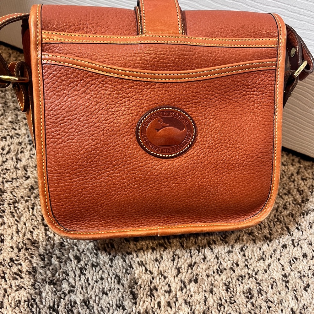 Vintage Tan Leather crossbody Bag - Picture 3 of 6
